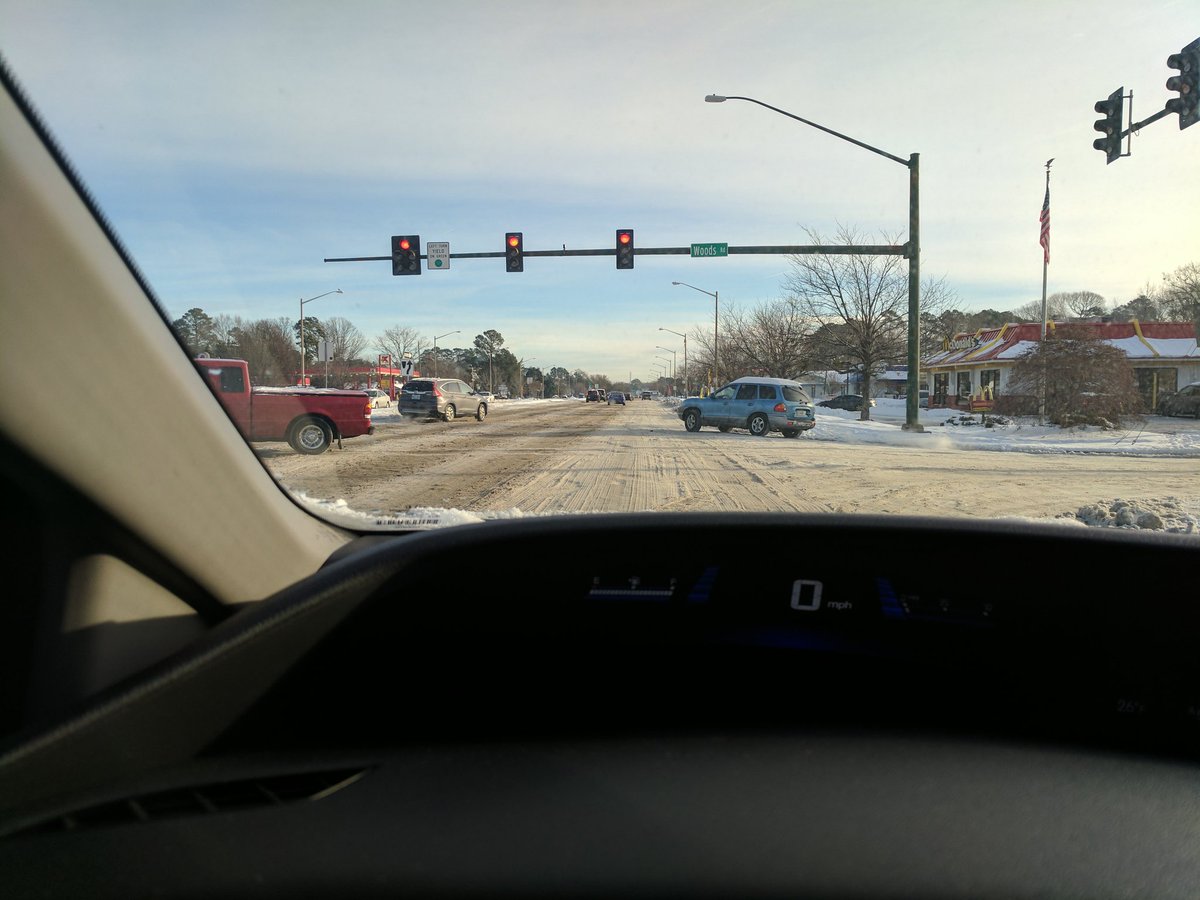 StaceyShuler's tweet photo. We are not prepared in #hampton . This snow has been on the ground for 3 days now. Main road. Lol #homehealth #besafe #backtowork #snowday https://t.co/YVzrR214dx