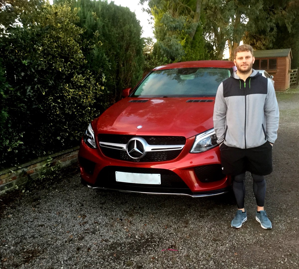OfficialMBVIP's tweet image. Pleasure to supply @_ThomasYoung from @WaspsRugby with a brand new GLE-Class Coupe.  Good luck for the rest of the season. #AvivaPrem #Wasps