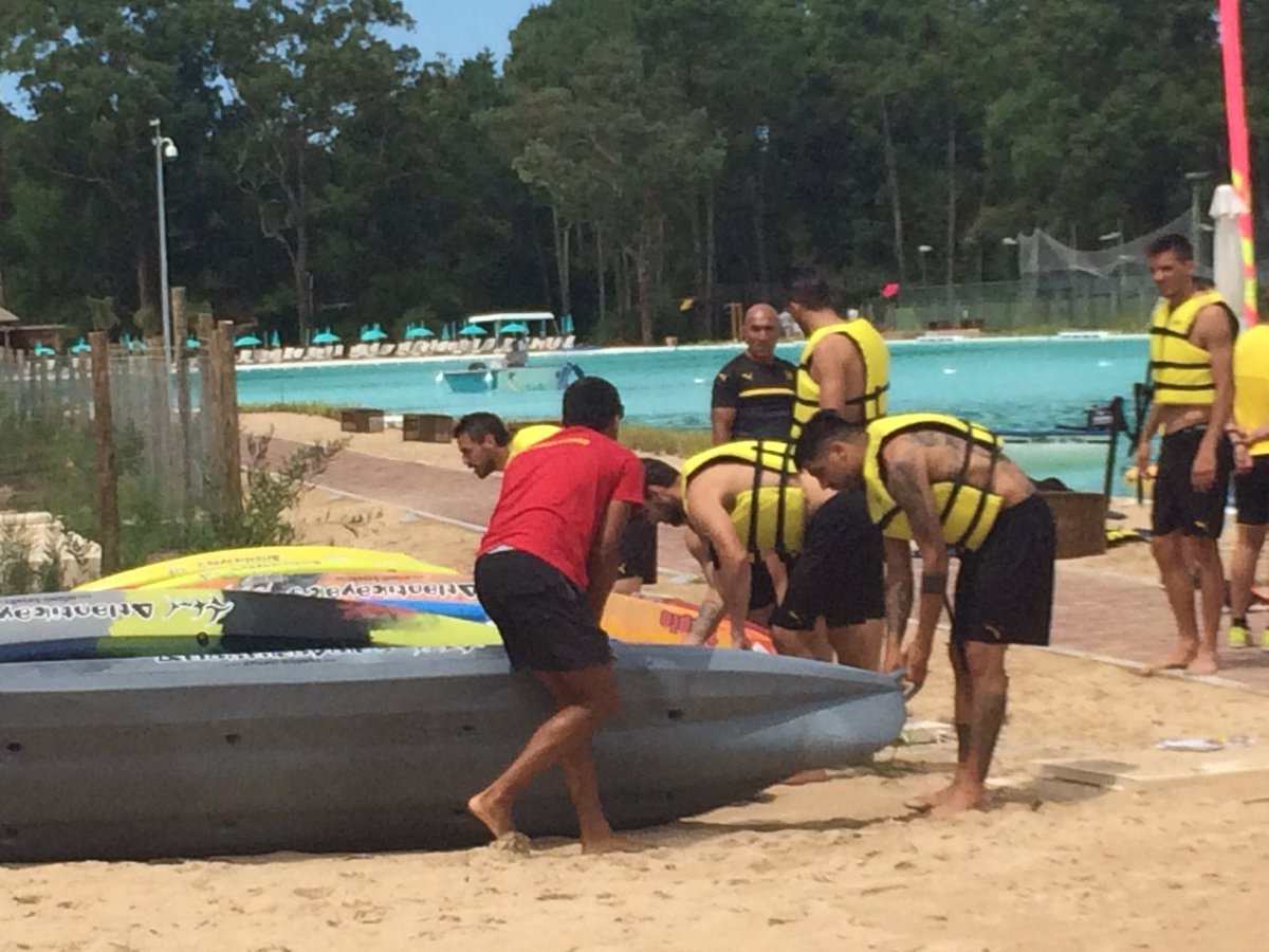 Los jugadores se preparan para disfrutar de la maravillosa laguna de Solanas