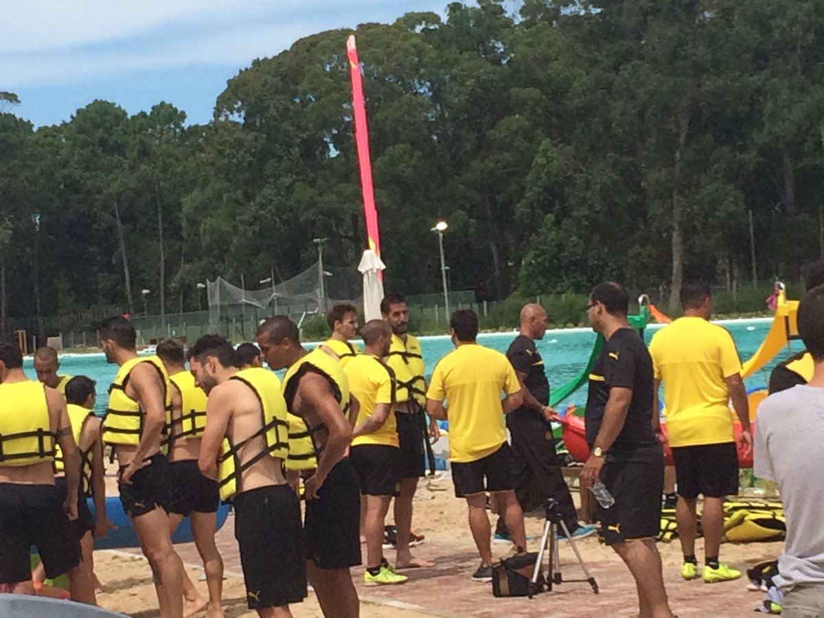 Los jugadores se preparan para disfrutar de la maravillosa laguna de Solanas