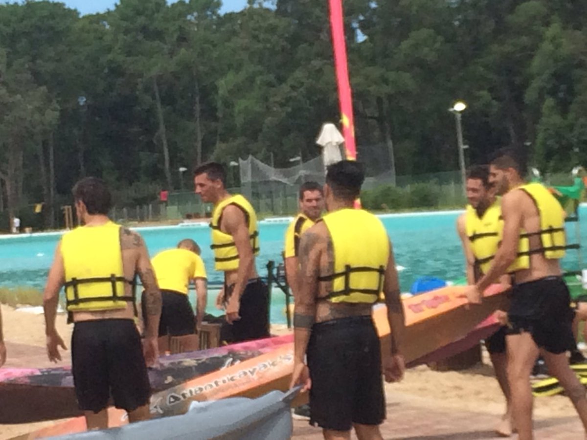 Los jugadores se preparan para disfrutar de la maravillosa laguna de Solanas