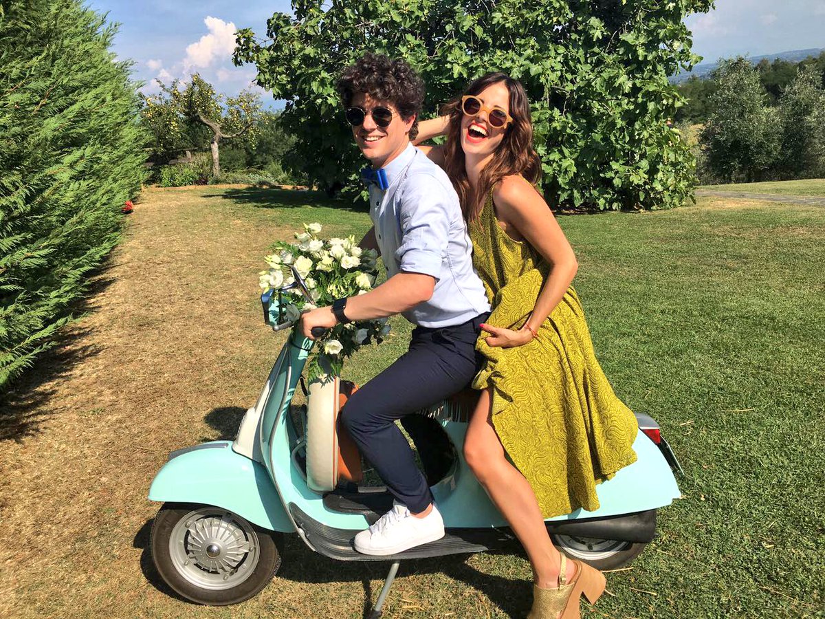 kndmolfese's tweet photo. Nosotros en nuestra mejor versión➡️riendo.Feliz cumple amigo! Gracias x ser parte de mi vida hace 5 años!Quedate para siempre @facugambande https://t.co/rGSEFcKIiE