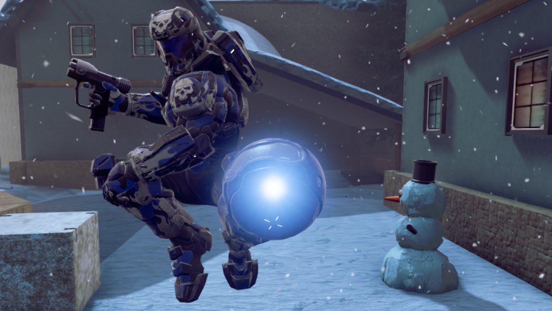 ReignofBane's tweet photo. Having fun in the snow👍 Catch! #Halo5 #Forgecommunity #Actionsack #Snowballfight https://t.co/rP82cE63LT