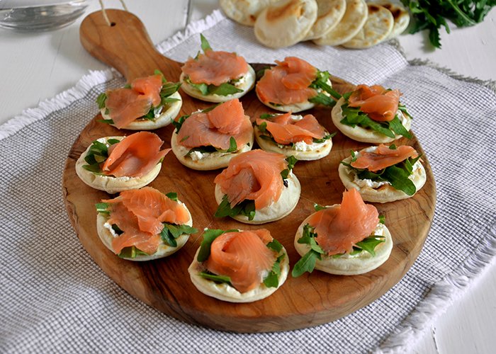 BuonissimoMag's tweet photo. #Salmone, utilizziamolo per creare delle mini #piadine da sballo!

https://t.co/bTkYtA3YXF https://t.co/3Zi84ffQkO