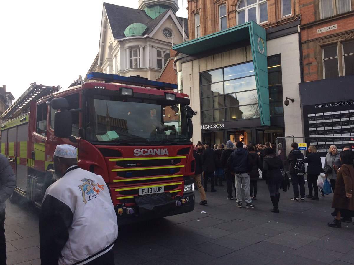 amy_woodfield's tweet photo. Four fire engines but no fire - someone set off a fire extinguisher and the alarm went off @Highcross #leicester https://t.co/Ot2C32yxby