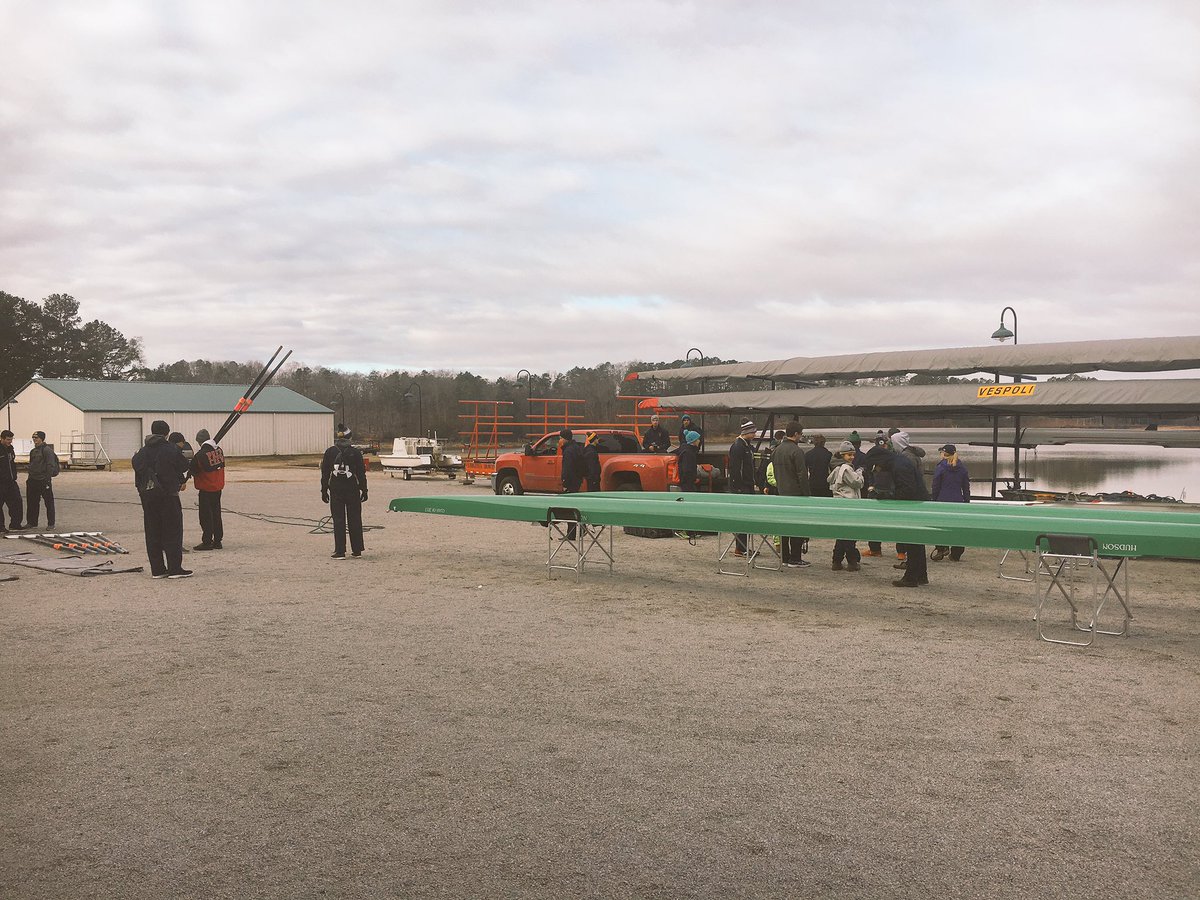 NDMensRowing's tweet photo. We've made it to Lake Lanier! #businesstrip #goingfastwithfriends https://t.co/qzDHHUVVnF