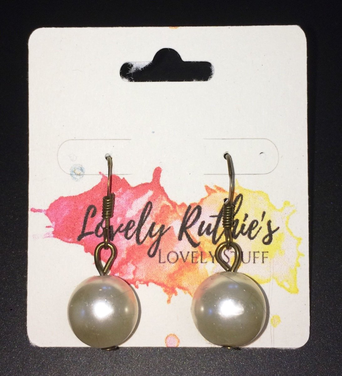 Lovelyruthie's tweet image. New #Handmade #Pearl #FrenchHook #Earrings #Antique #Gold ebay.co.uk/itm/1724815185…