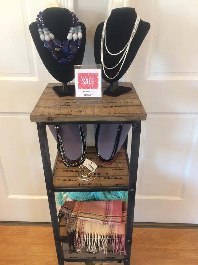 tomanidayspa's tweet photo. After holiday #jewelry #sale - 25% off all jewelry at @tomanidayspa https://t.co/gQevyPOsim