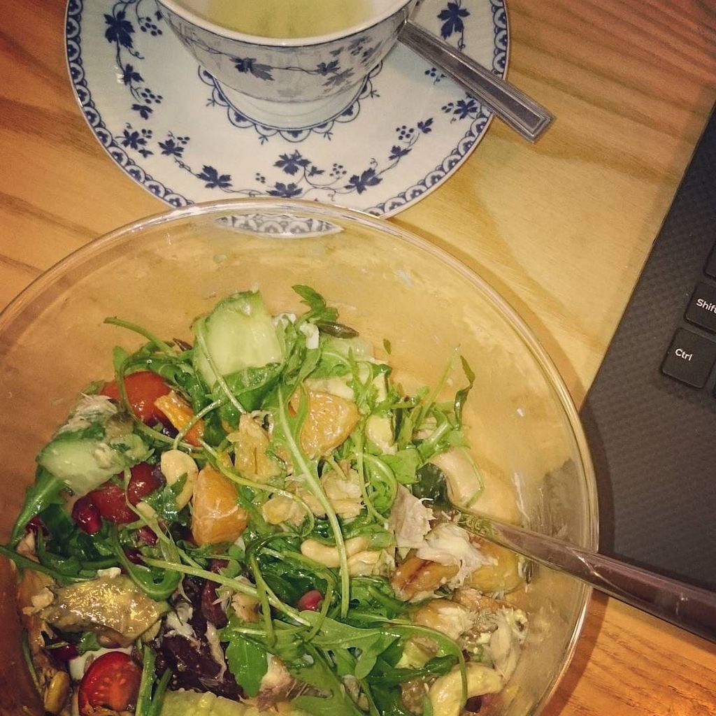 PapaPaddock's tweet photo. Lunch on the go today.

Don't let the container fool you, this is a salad fit for kings! A… https://t.co/TDziDyMYXR https://t.co/38EbVdnOVv