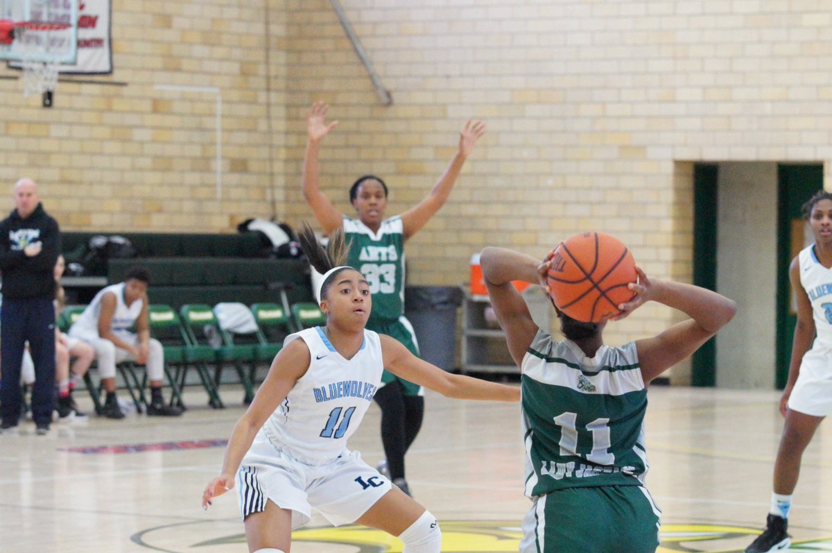 ExaminerNJ's tweet photo. #ArtsHS vs @ichswbb at the #RayLongClassic - Pictures by Bionca Chambers https://t.co/puGrD2fCgC