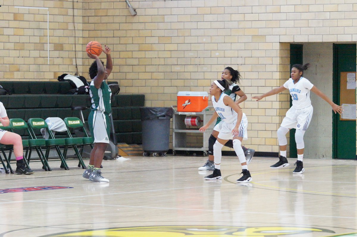 ExaminerNJ's tweet photo. #ArtsHS vs @ichswbb at the #RayLongClassic - Pictures by Bionca Chambers https://t.co/RuBv0CPmY8