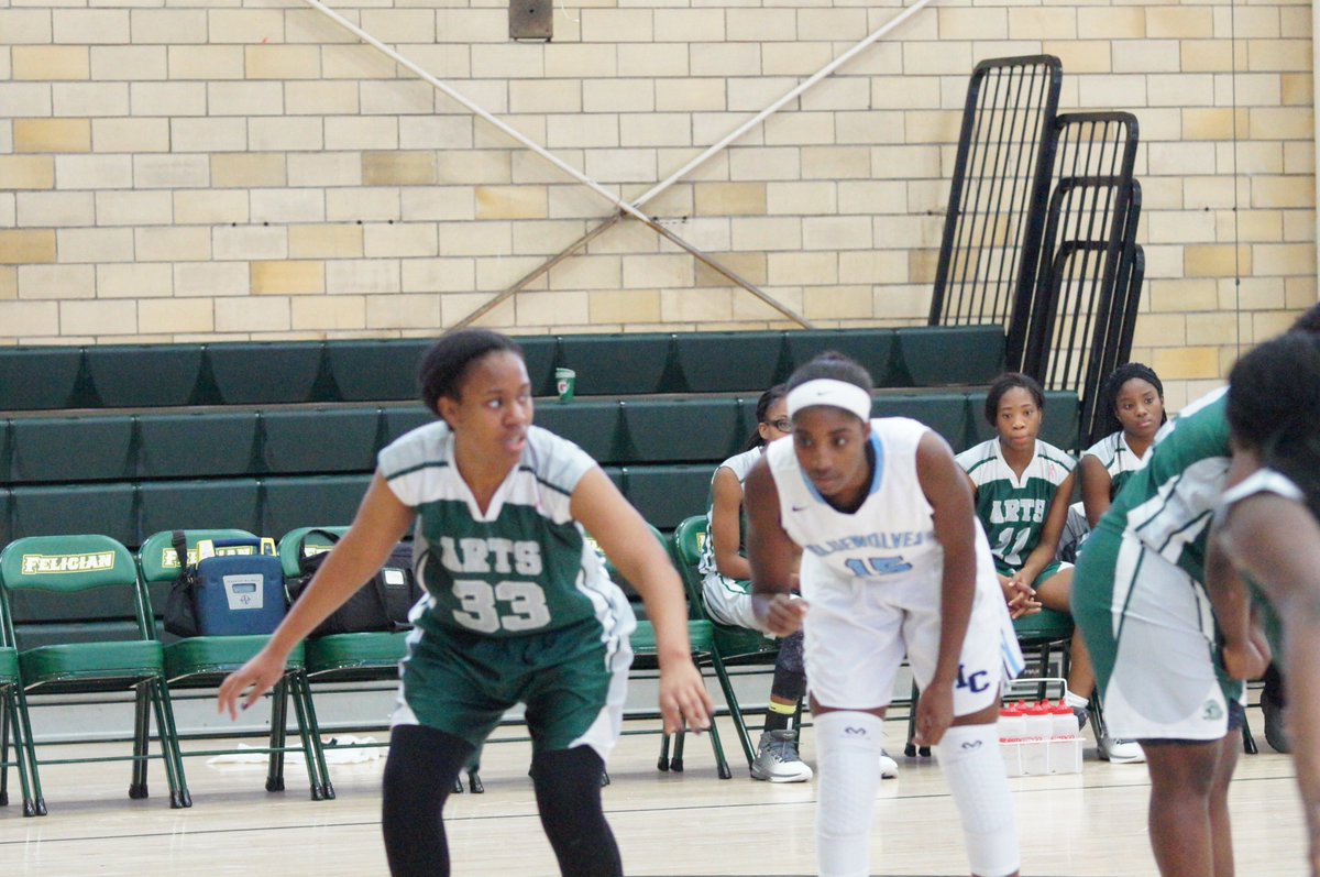 ExaminerNJ's tweet photo. #ArtsHS vs @ichswbb at the #RayLongClassic - Pictures by Bionca Chambers https://t.co/X2EKvP9df1