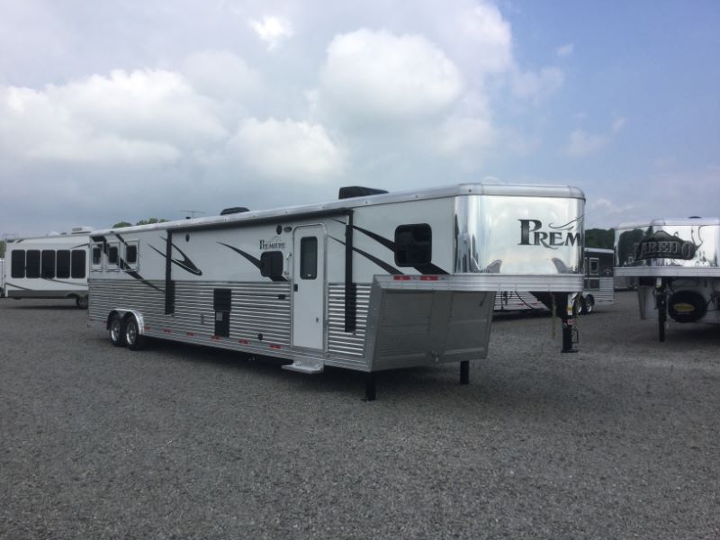 trailersaler's tweet image. My favorite house on wheels that will also trailer a horse or three: