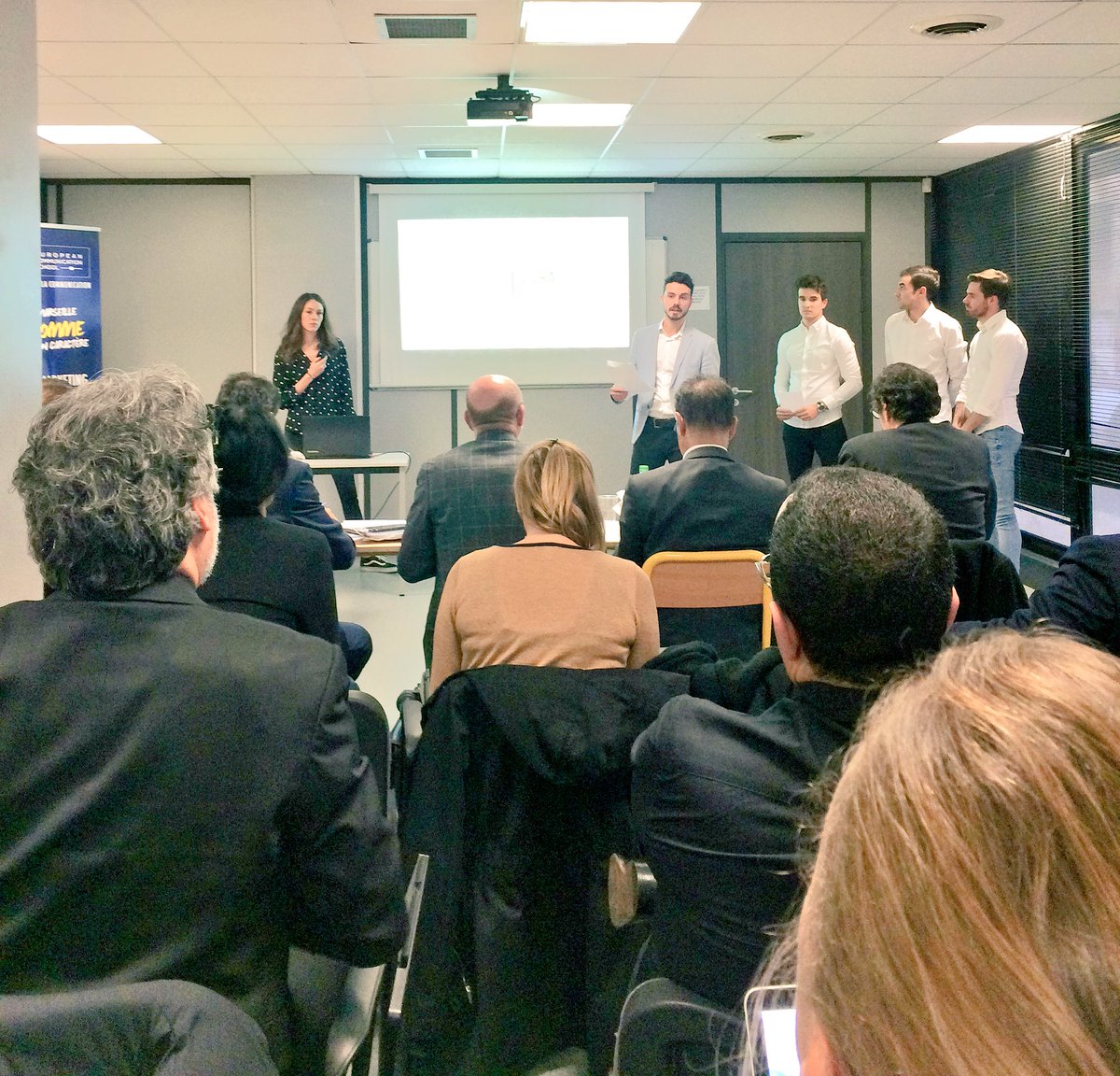 MCziczac's tweet image. #ECSCHALLENGE au tour de @ECSIEJmarseille  Go la Team ! @_LICRA_ @MediaSchoolGr