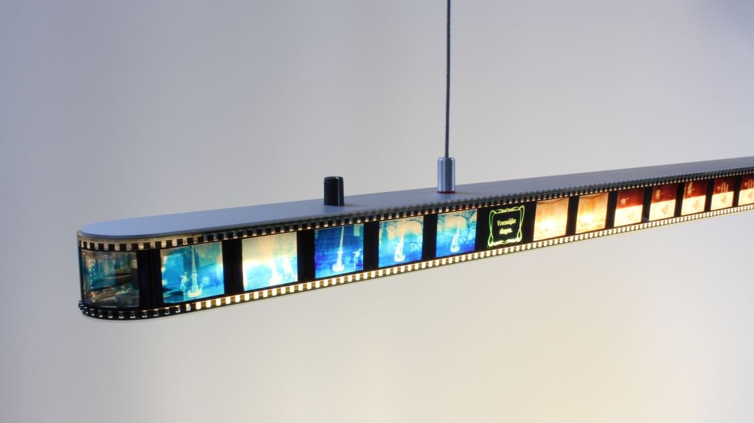 coshamie's tweet photo. Quasar's STILL MOVING is our #designpick , a stylish light &amp; ode to old cinema: https://t.co/F5fAqe45fn  #design #lighting https://t.co/a1rL8A7Gvn