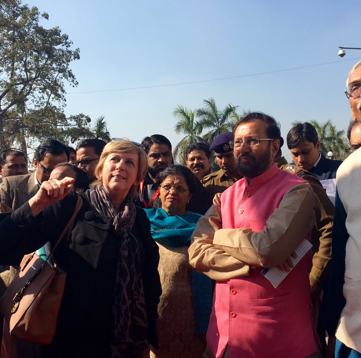 gillcaldicott's tweet photo. Pleased to show @PrakashJavdekar @HRDMinistry #CompleteWalk @The_Globe big screen @ndworldbookfair @inBritish https://t.co/eDeU72A8ph