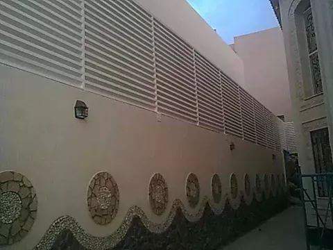 مظلات وسواتر وهاجر وجميع انواع الحداده وبيوت شعر وشبيك زراعيه والقرميد0551434622/0553665800