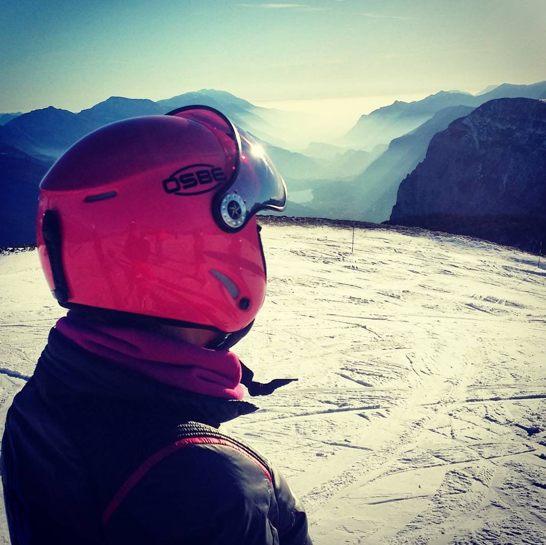 OSBE_HELMETS's tweet photo. This #stunning photo is from @piskoor taken at #PaganellaSki in #Italy๐ฎ๐น A perfect pic for #TravelTuesday! #OSBEfan #SkiGoggleFree #OSBEUSA https://t.co/AfSwxIqe4S