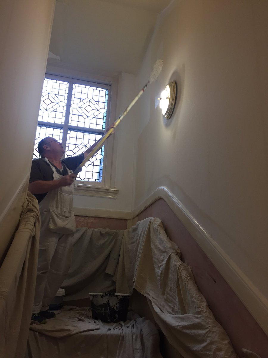 Our team of decorators working hard #no1themansions #decor #style