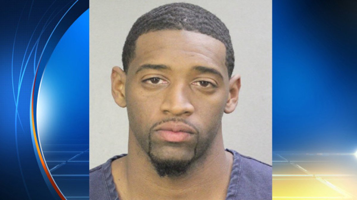 Ex-NBA player arrested for reportedly fondling women inside Pembroke Pines homes bit.ly/2i9zvKF https://t.co/8HlVUIKxct