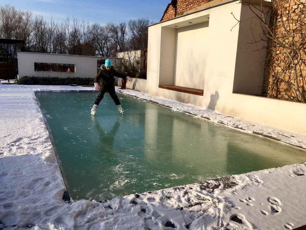 CompassPoolsEu's tweet image. Enjoy the winter with Compass 
@CompassPoolsNL @UnitedPools @bazeny_niveko @BazenyDelfino @vaba_as @xlpools @Pools_HotTubs @CompassPoolsHUN