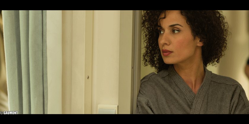 W9's tweet photo. .@AmelleChahbi est manager, @NoomDiawara est apprenti comique dans le film #AmourSurPlaceOuAEmporter
#ASPOAE demain à 20:55 sur W9 https://t.co/5NN23KfomL