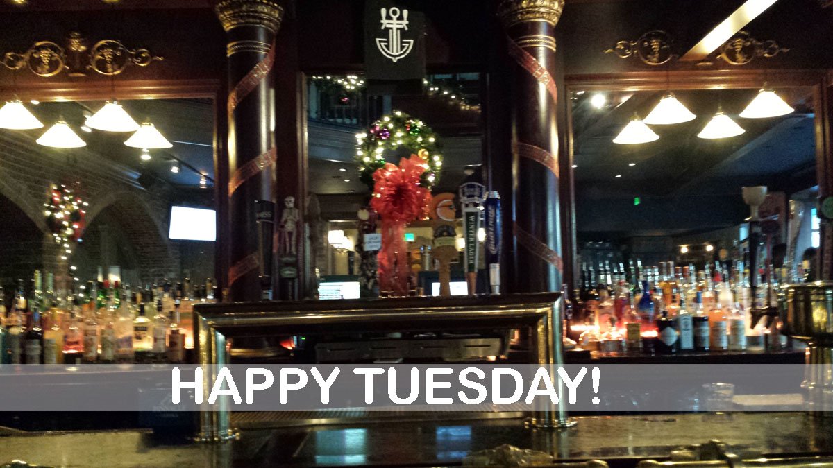 kalisgroup's tweet image. #GetOutOfTheCold Join us for #HappyHour 4-7pm 1/2 price on all flatbreads &amp;amp; snacks! Featuring discounted local brews at Fells Point Tavern!