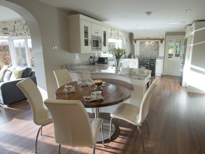 SNCollection's tweet photo. Our 2nd finalist for Feb's kitchen of the month is @WB_Kitchens Langham Painted project, place your vote at https://t.co/aj7nG7W5eK https://t.co/p6doX12cM0
