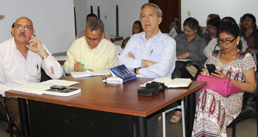 En El Oro continúan los conversatorios jurídicos con abogados sobre vigencia del… radiovia.com.ec/en-el-oro-cont…