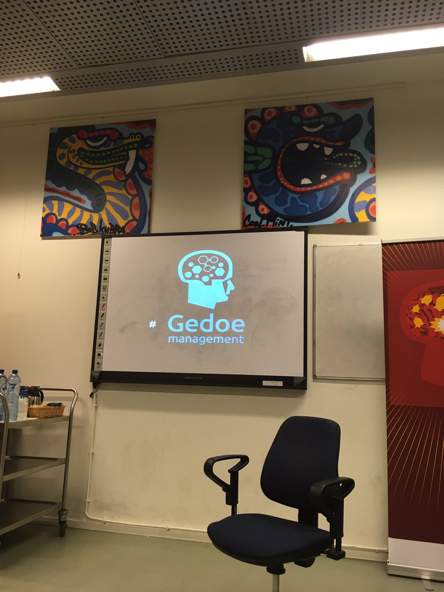 Simone_Willemse's tweet photo. Klaar voor de training #gedoemanagement van #AVK @STCGroupNL https://t.co/CZCXLT5rSK