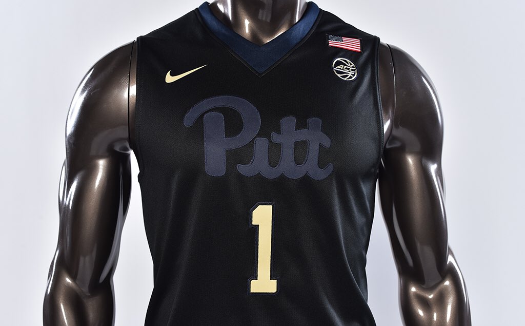 Pitt_MBB's tweet photo. 1.28.17 #PittBlackout https://t.co/uktdTL9JJz