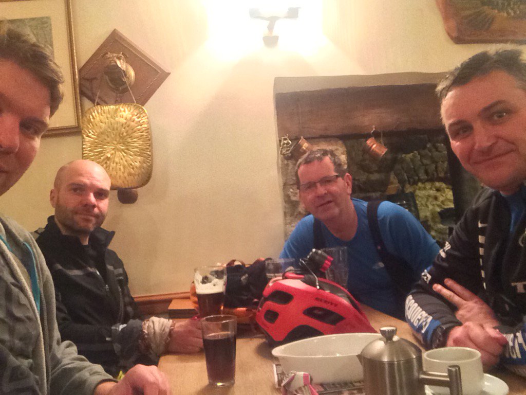 BlackCanon's tweet photo. Post ride beer. Well aren't after tonight's mud. https://t.co/MGVIbQ4MiN