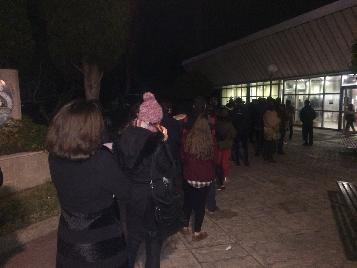 Alicia_AMMA's tweet photo. Inadmisible: más de 1 hora de cola a 8* de temperatura para coger el dorsal @VivaJaen @buenosdiasjaen @DiarioJAENes @QuejasJaen @CopeJaen https://t.co/CHnJrfPkd5
