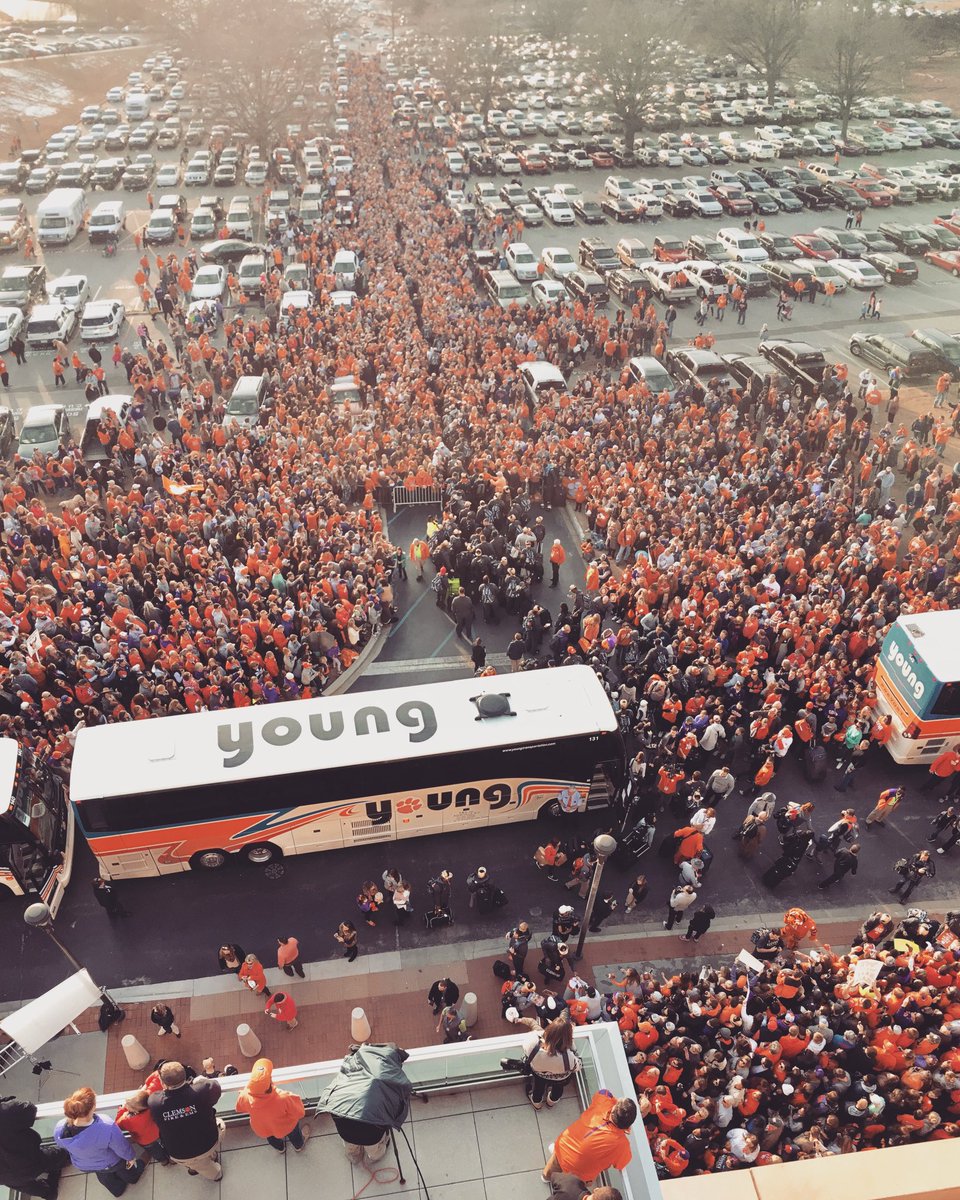 ClemsonFB's tweet photo. Welcome Home.

#ClemsonFamily https://t.co/HAJiPDLNUb