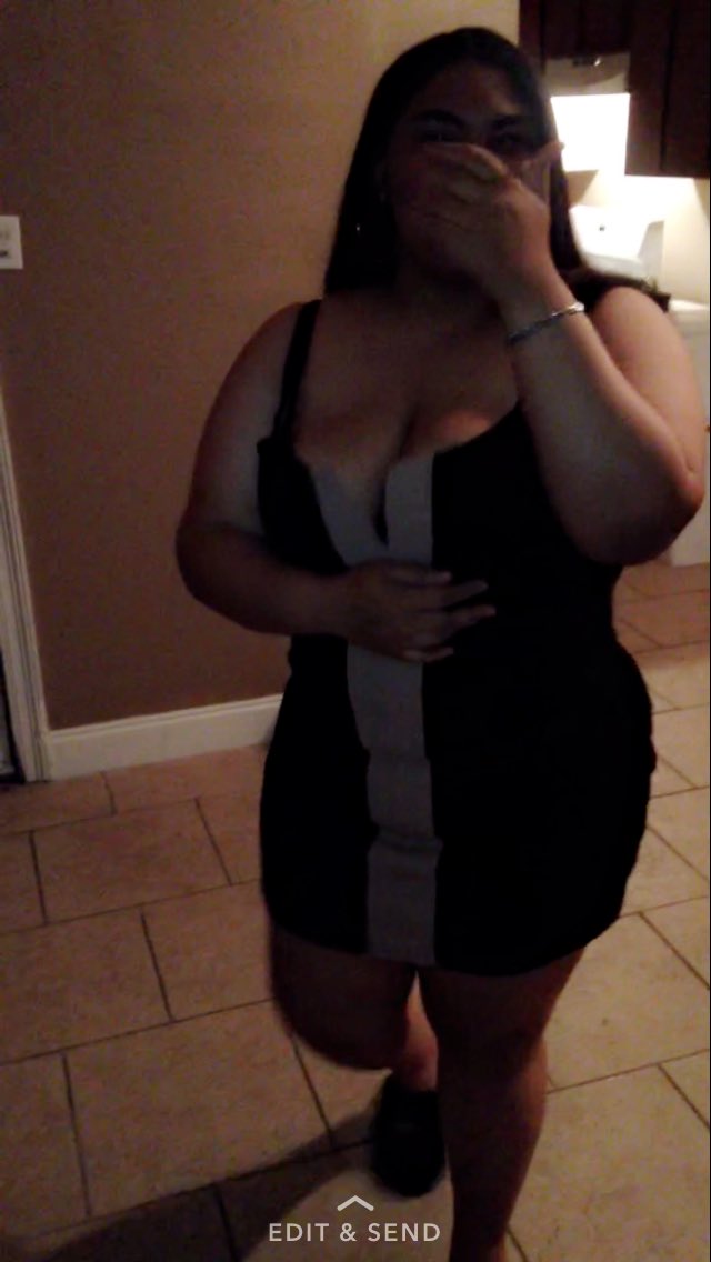 niecybaaby's tweet photo. wanted to do the #thickashellchallenge , but imma fw the #chubbygirlchallenge 👅🍽 https://t.co/Lwo6b3iZOB
