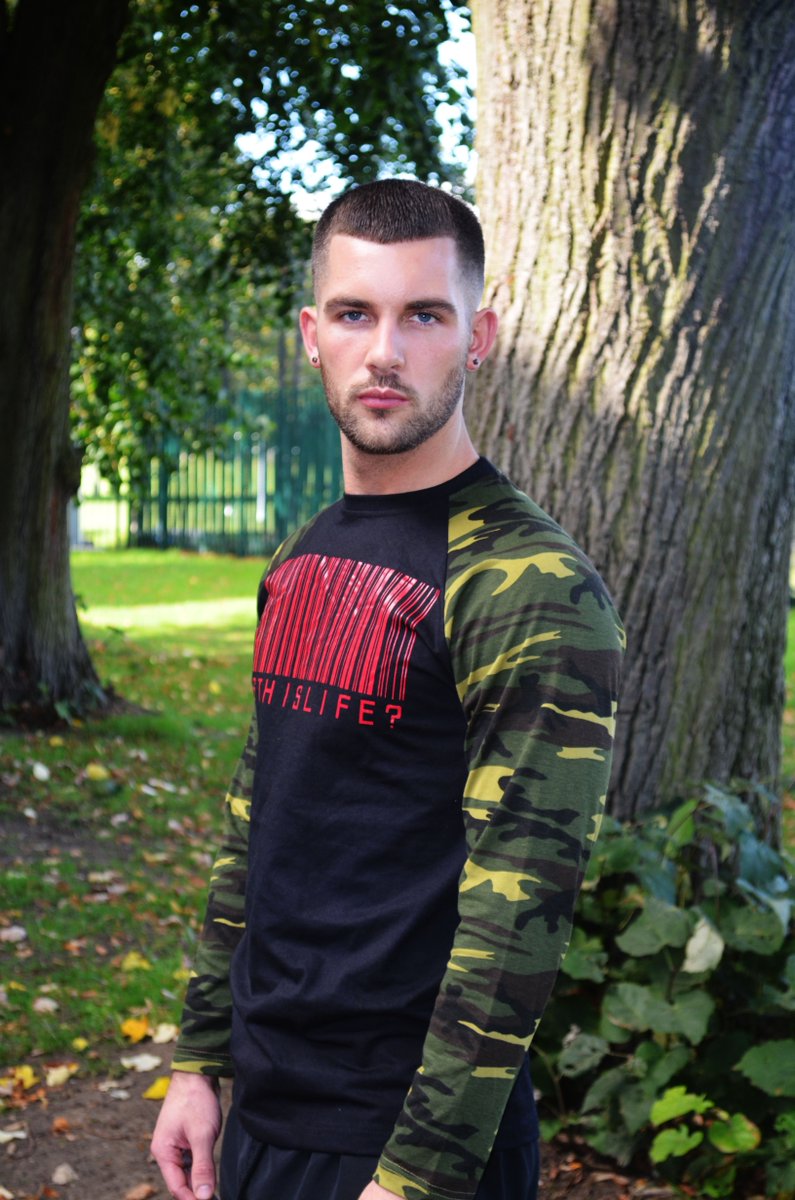IndigoPinkTees's tweet photo. RED STRIPES  #fashion #camouflage #winter #army #nature #shirt #clothing #barcode #red #boy #stylist #urban #jungle https://t.co/FKVao7q5kN
