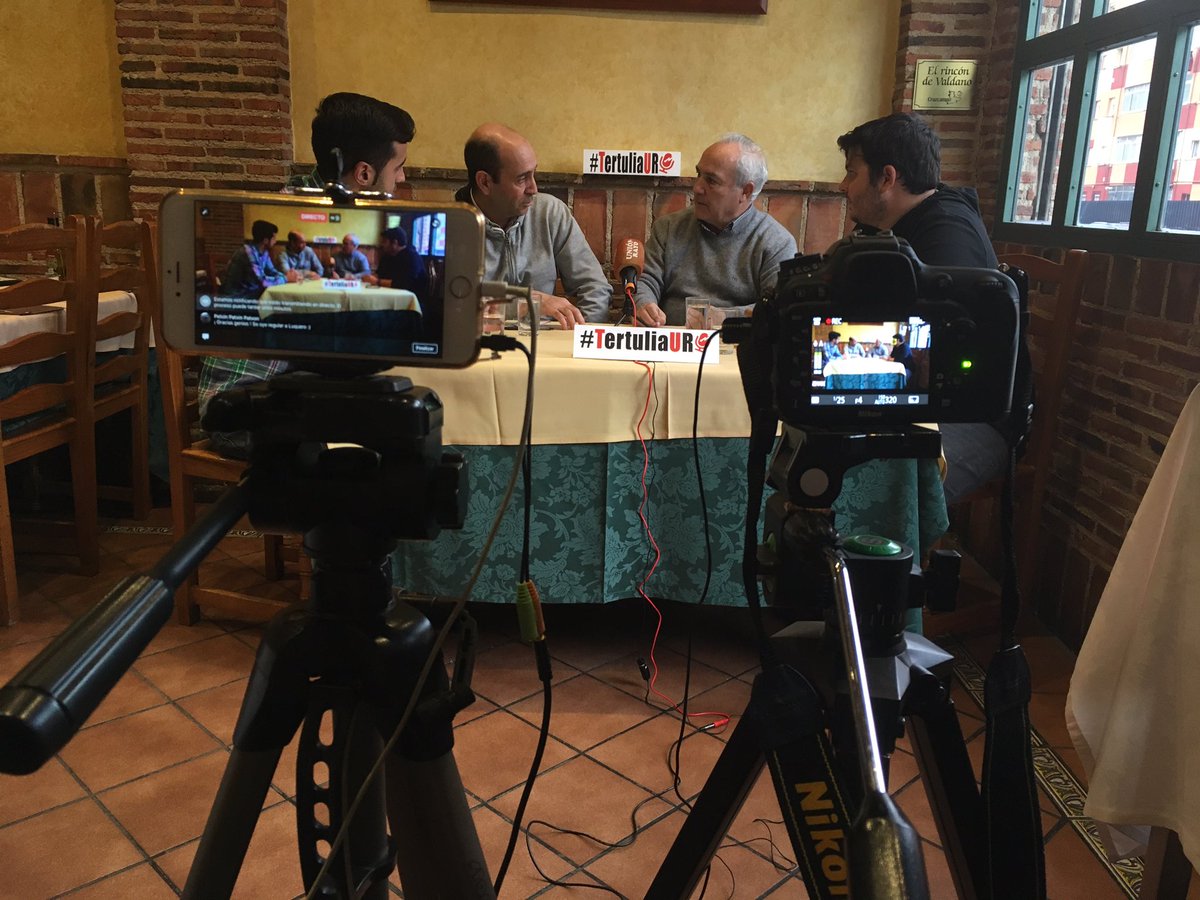 UnionRayo's tweet photo. 🎥 Puedes revivir la #TertuliaUR con Potele y @AntonioLuqueroH analizando la actualidad rayista: 
https://t.co/lbZkV2uZm1 https://t.co/66OoWvebUw