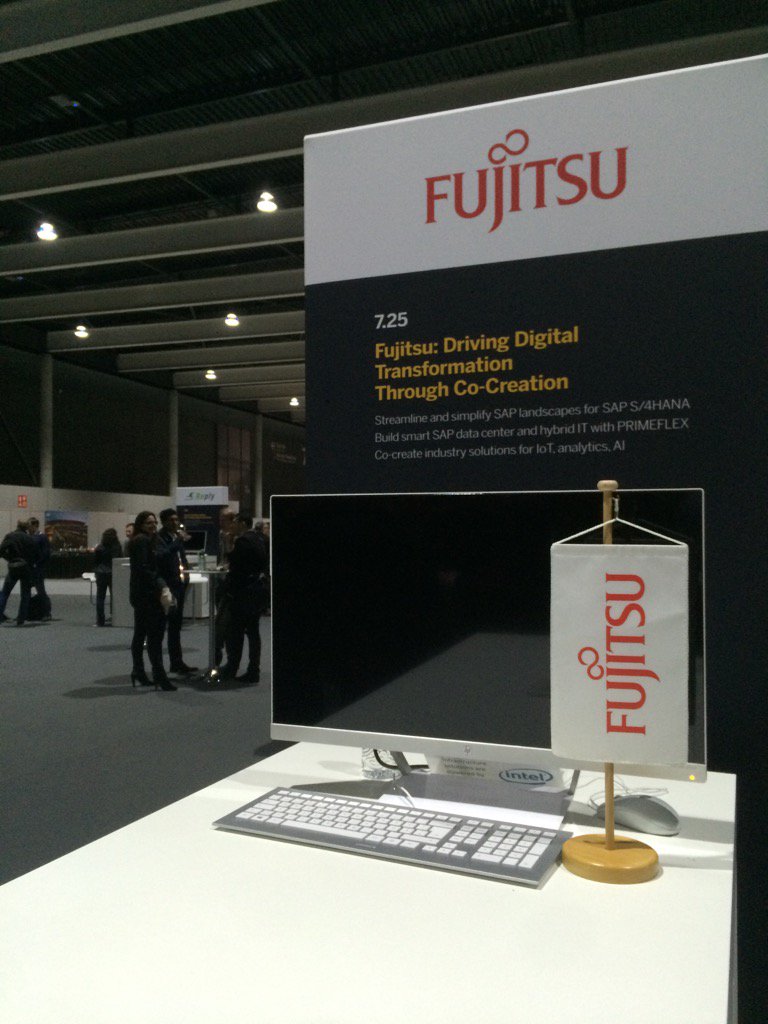 AnneMarieVeloso's tweet photo. @Fujitsu_France FKOM SAP Stand 7.25 the best https://t.co/kIvHuWcrus