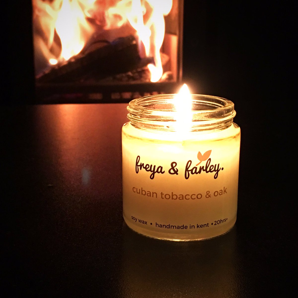 Freyafarley's tweet photo. Enjoying our cuban tobacco &amp; oak candle in front of the log fire @CenterParcsUK 🔥 #candle #handmade #centerparcs #logfire https://t.co/d12C77DNxZ