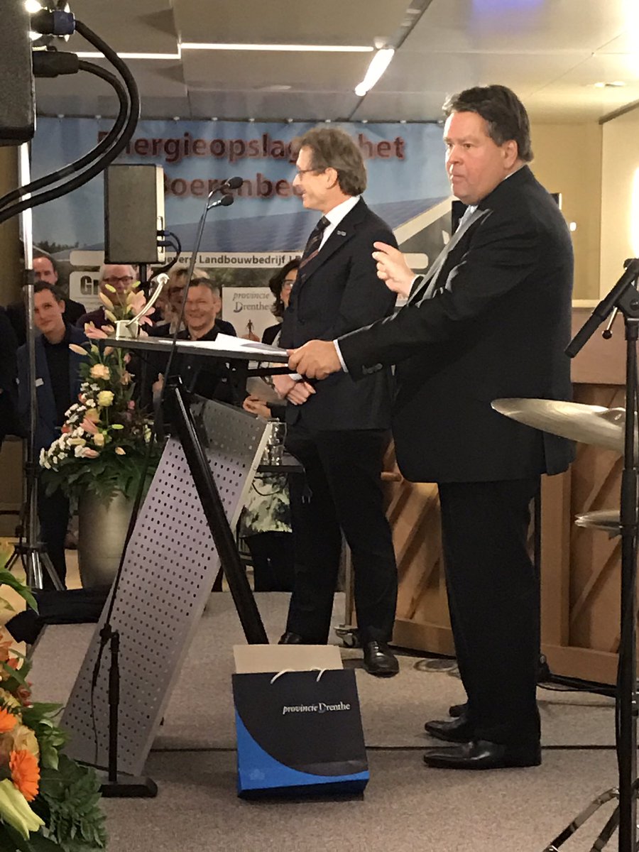 Mooiste moment vandaag Ben Feringa heeft Drentse erepenning gekregen Boerenzoon uit Barger-compascuum laat het een voorbeeld zijn voor velen