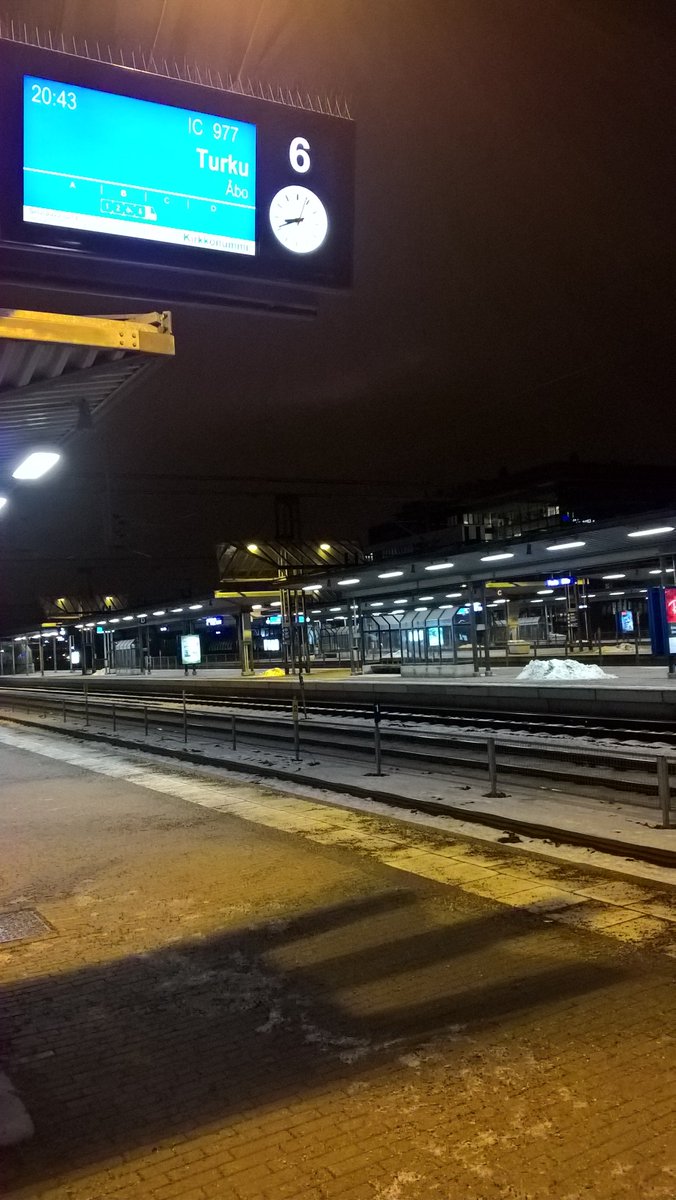 AnneTaulu's tweet photo. Pitkä ja antoisa päivä takana töissä ja sen jälkeen. #Olympiakomitea'n hallituksen kokous työpäivän päätteeksi. #nytkotiin https://t.co/sCSZOzbKQV