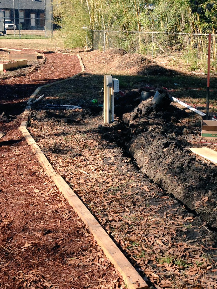 KeepBCBeautiful's tweet image. Wall's Lawn Care &amp;amp; Landscaping has gone above and beyond by donating the necessary labor to install our irrigation system! Thanks y'all!