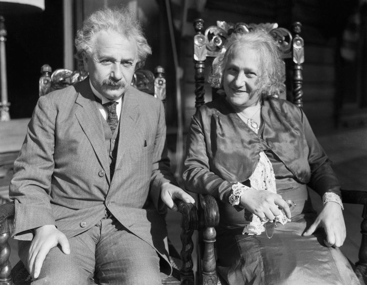 AlbertEinstein tweet picture