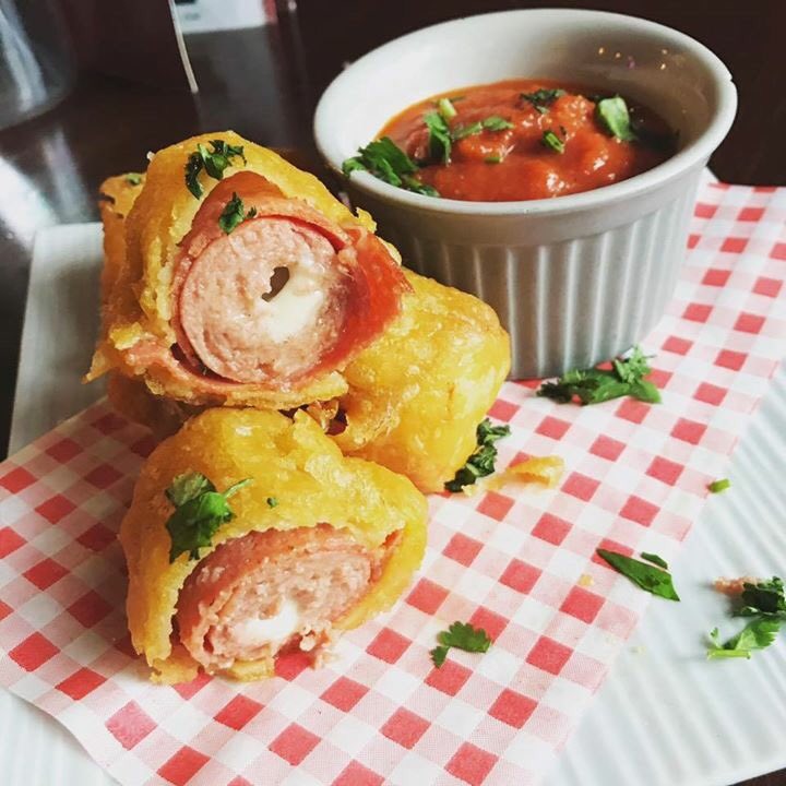 pattersonsbar's tweet photo. Our mini 'The Dawgs B*ll#cks' really do pack a punch #battered#stuffed #ragu #cheese #pepperoni served until Friday #pattersons https://t.co/zLOnoXkhsg