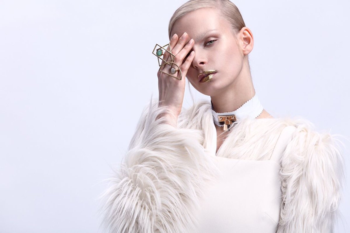 <a href="/glambils/">glambils</a> <a href="/EllementsMag/">Elléments Magazine</a>