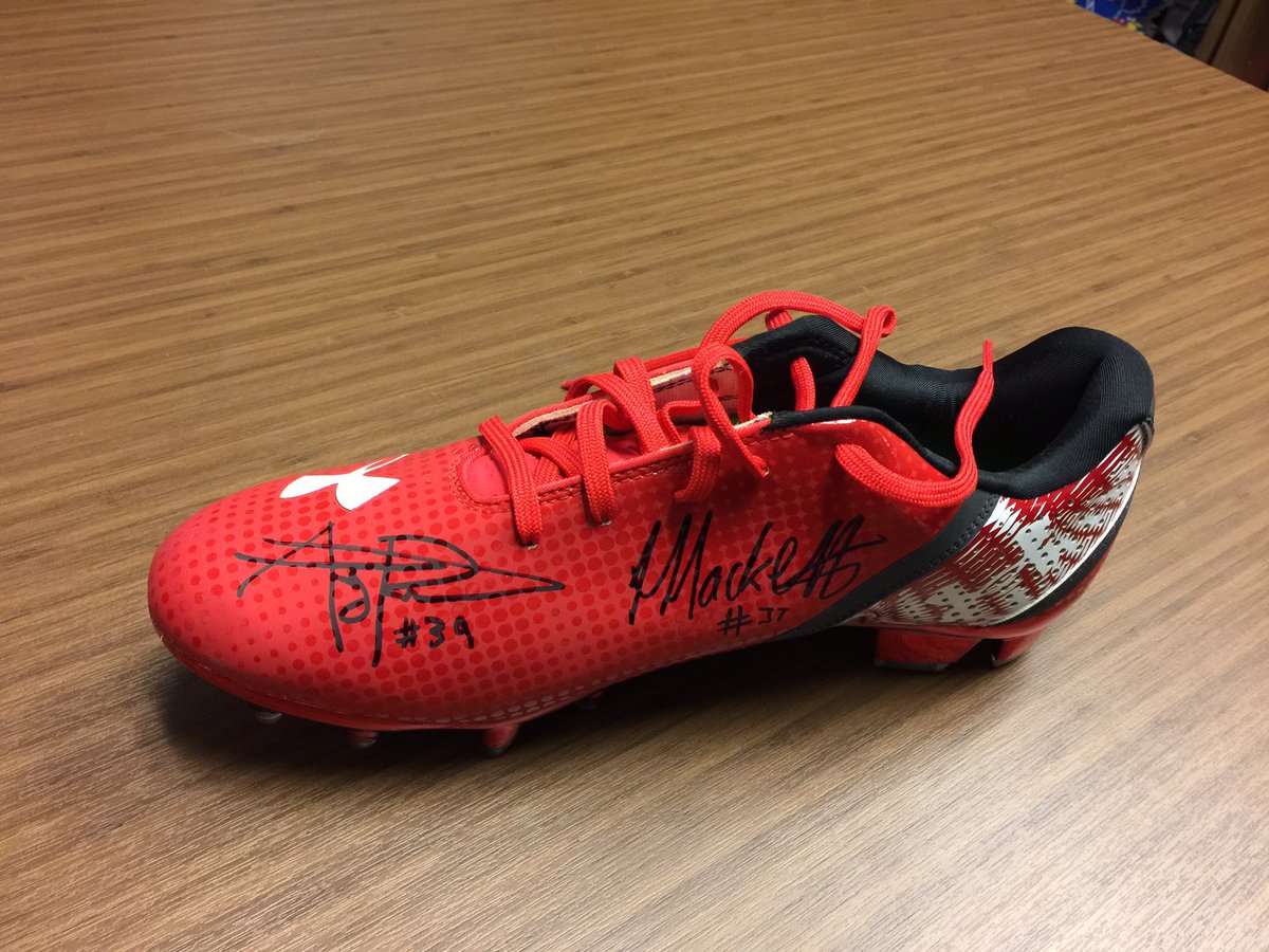 dadtasticpod's tweet photo. GIVEAWAY!!!!

Follow &amp; RT for a chance to win a signed cleat by @theTomHackett and @AndyDPhillips

TODAY'S EPISODE:

https://t.co/BnCe0XD36j https://t.co/MQ9px2uJ5c