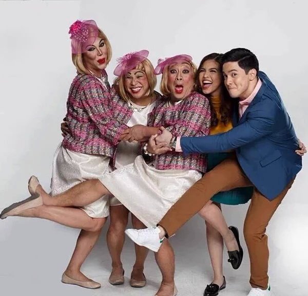 ALDubTeamBahay_'s tweet photo. "A negative mind will never you a positive life."

@mainedcm @aldenrichards02 

#ALDUBLivePositivity 
@AngLolaNidora https://t.co/YbXiSMJzyu