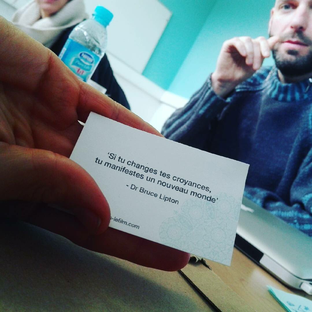 Bruce Lipton nous inspire durant les réunions.