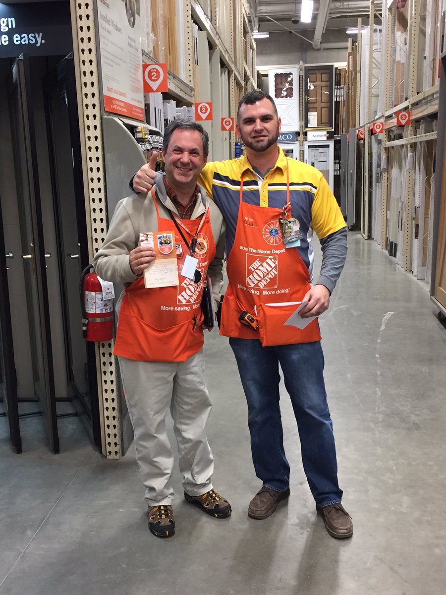 CharlieM3133's tweet photo. HDE Specialty #2615 recognition and PKs. Thanks to SASM Chad and Diane Downing for the awesome support. @JimHicks_HDE @HomeDepot2615 https://t.co/2VkAtC5Toa