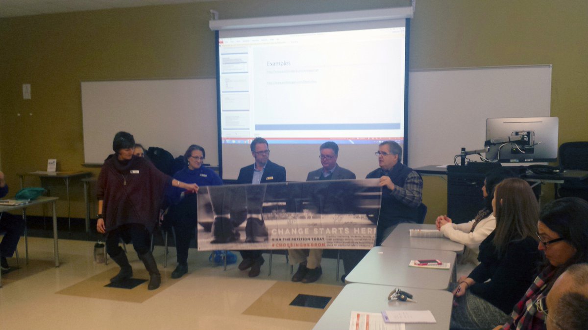 heymilu's tweet photo. Kudos to CPCC faculty presenting Signature Assignments  #2017Learningfourms @debelord @KennCompton @chris_brawley
https://t.co/5vWRPP87tu https://t.co/iJbV92DkcU